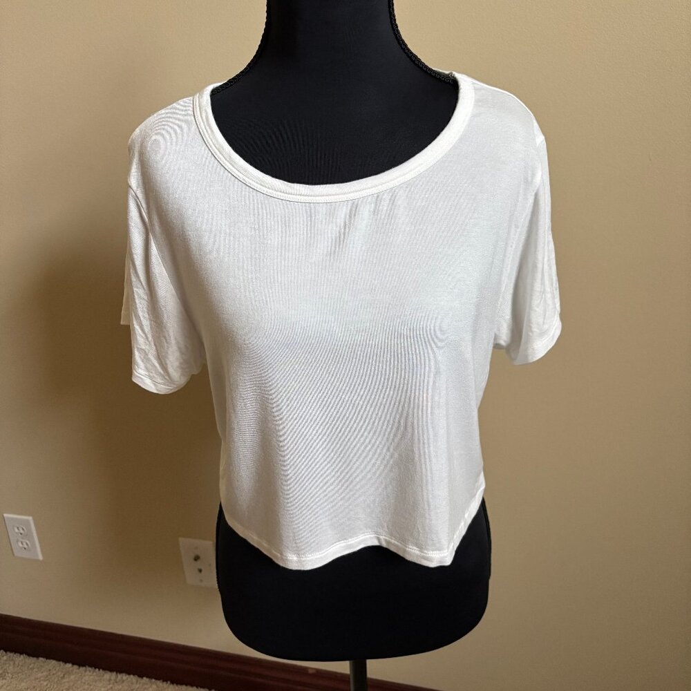 American Eagle White Loose Fitting Soft and Sexy Boxy Tee Size Small